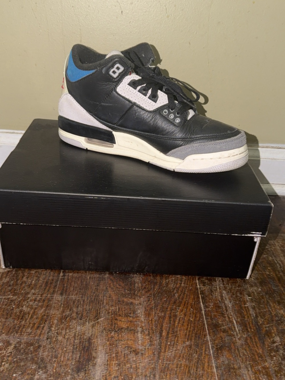 Jordan Black and White Sneakers with Blue Heel